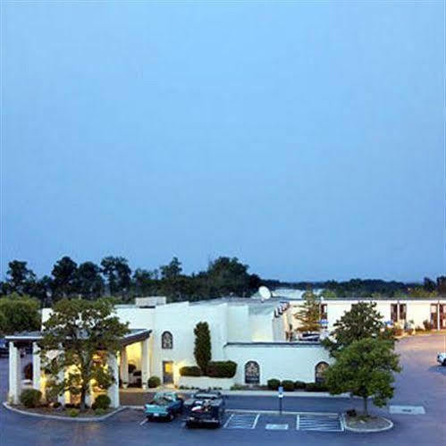 Travelodge Dayton Airport Exterior photo