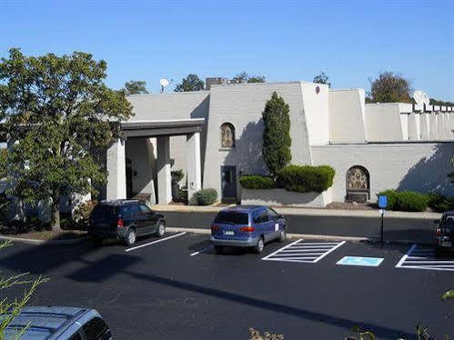 Travelodge Dayton Airport Exterior photo